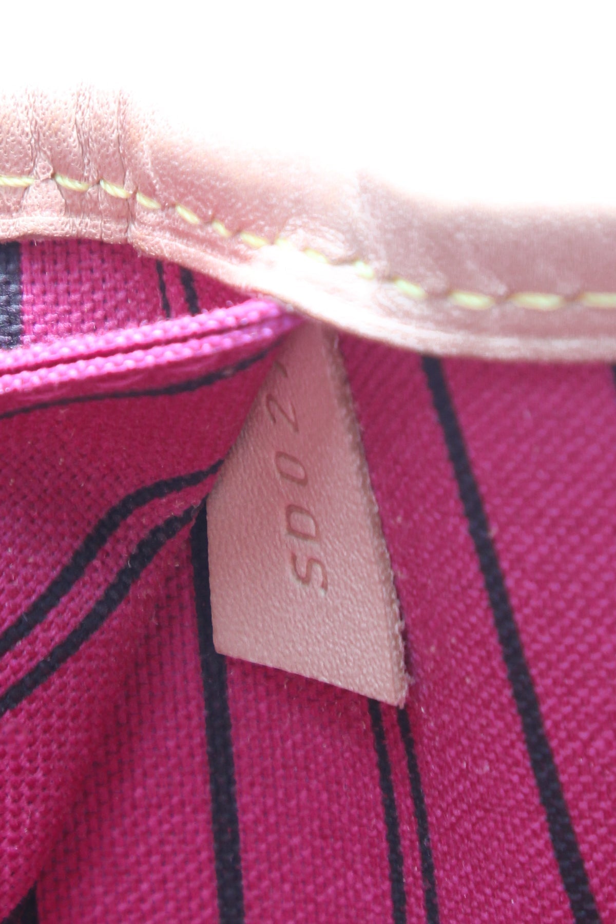 Louis Vuitton Neverfull MM Tote Bag - Monogram - photo 10
