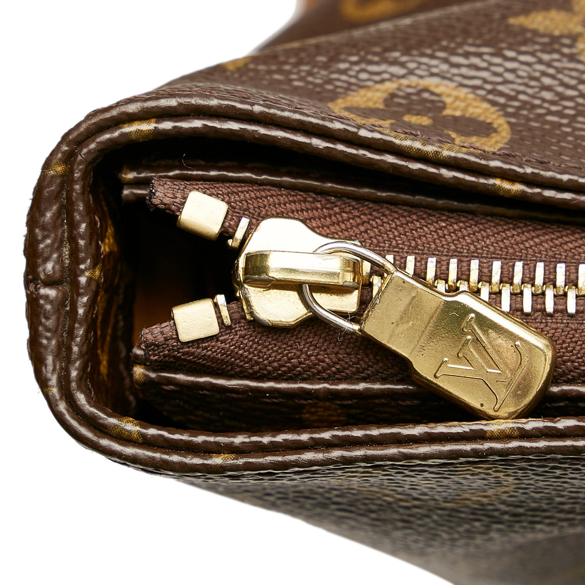 Louis Vuitton Monogram Cabas Mezzo - image 9