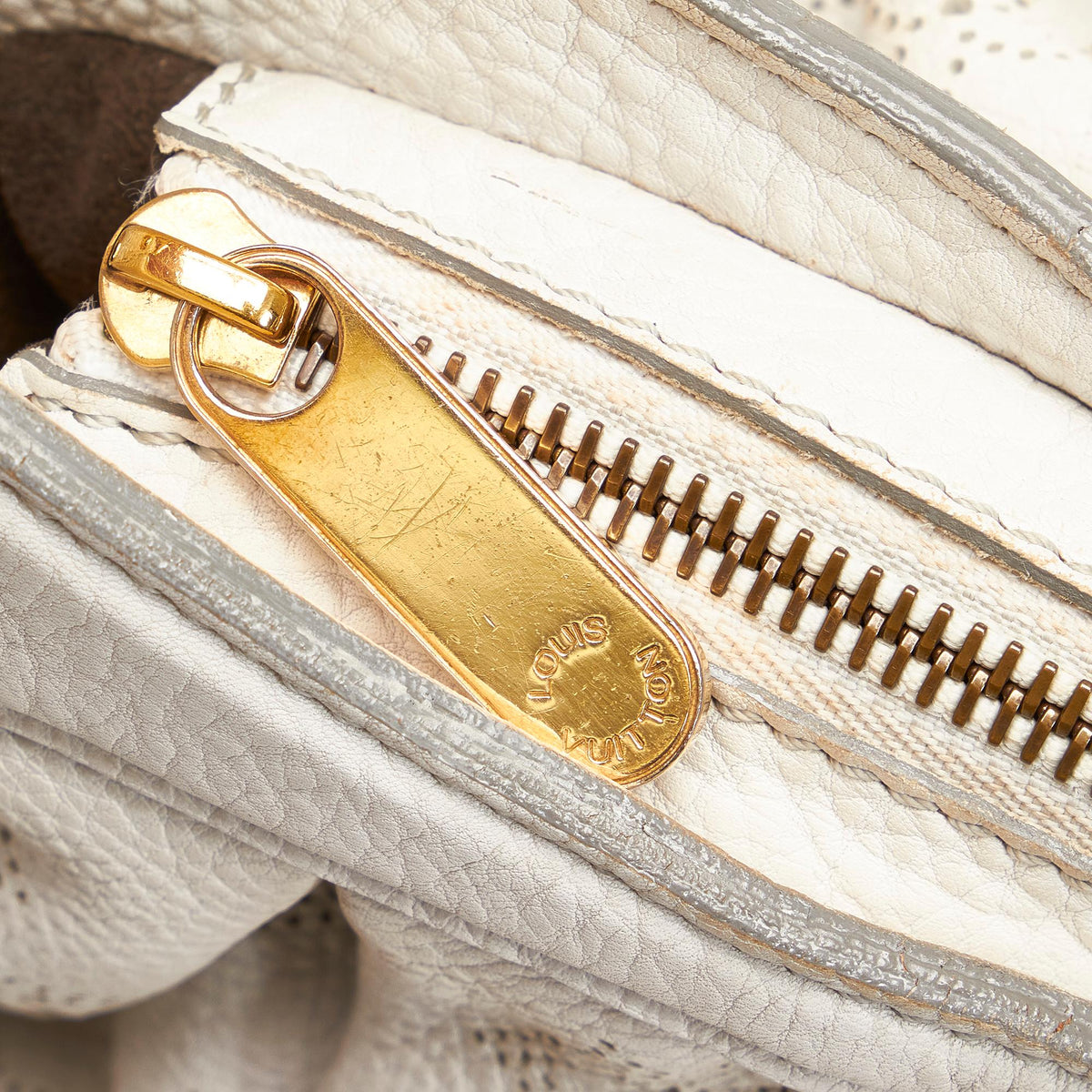 Louis Vuitton Monogram Mahina XS - image 9