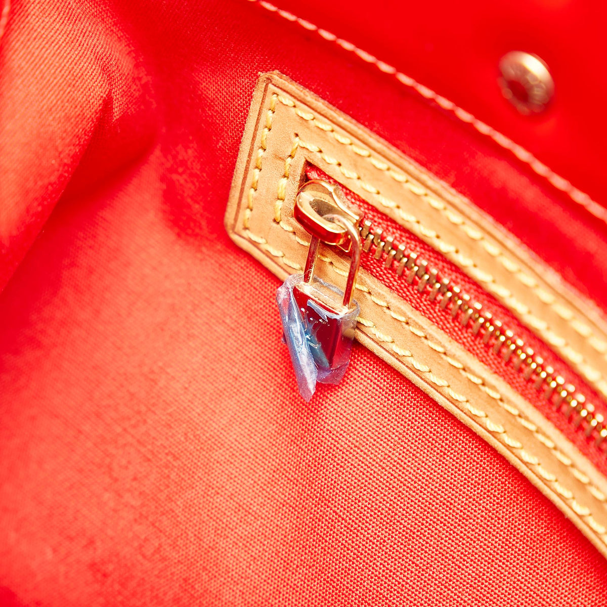 Louis Vuitton Vernis Reade MM - image 9