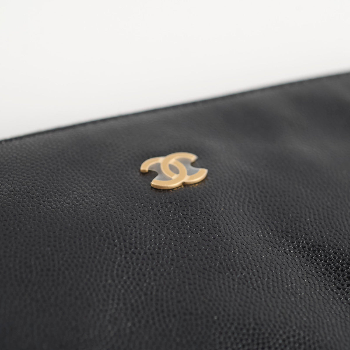 Chanel 25 Caviar Large Black Microchip - photo 15
