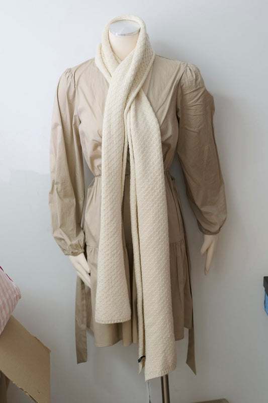 Chanel Cream Scarf 100% Cashmere - photo 2