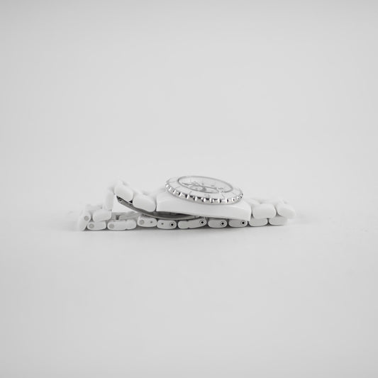 Chanel J12 Ceramic White Watch Quartz 33mm - photo 2