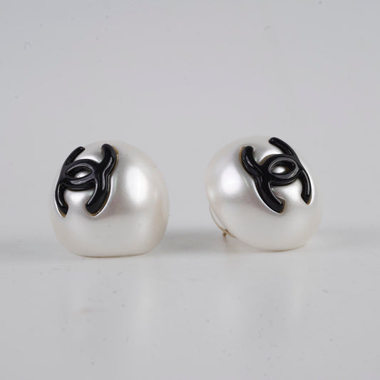 Chanel Black CC Pearl Earrings Costume Jewellery - photo 2