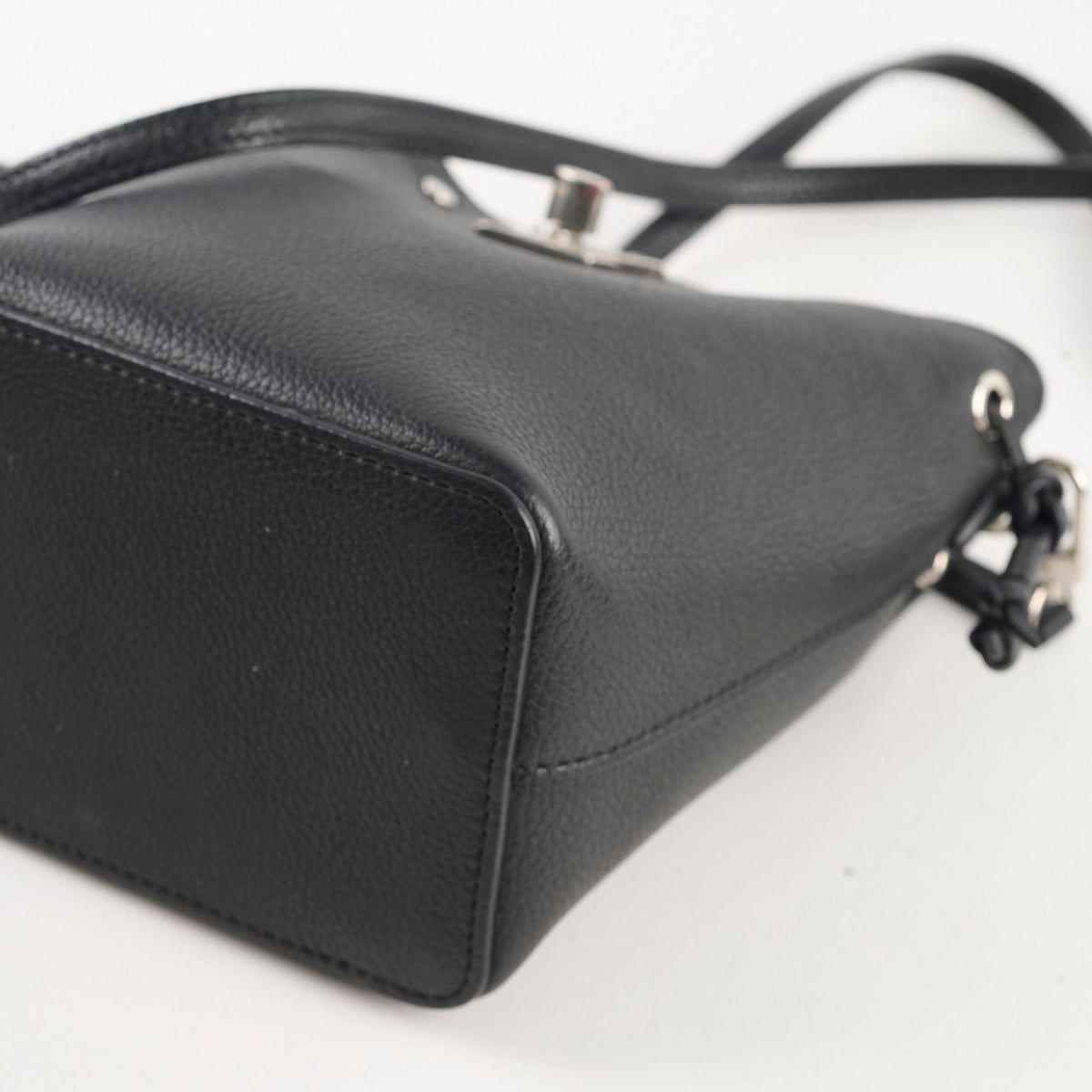 Louis Vuitton LockMe Bucket Nano Black - photo 8