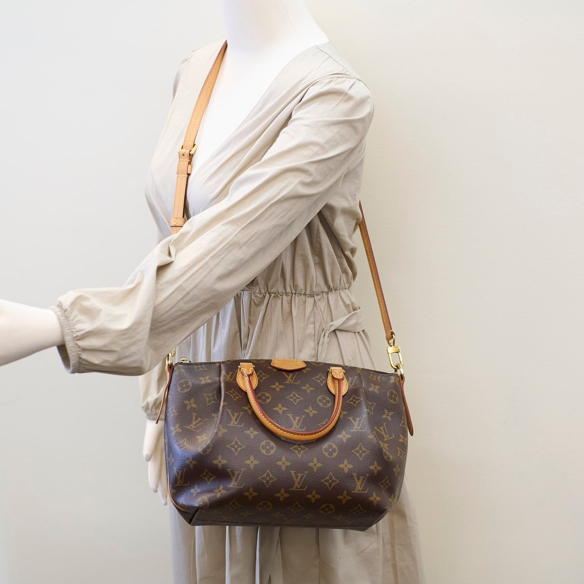 Louis Vuitton Turenne Monogram - photo 17