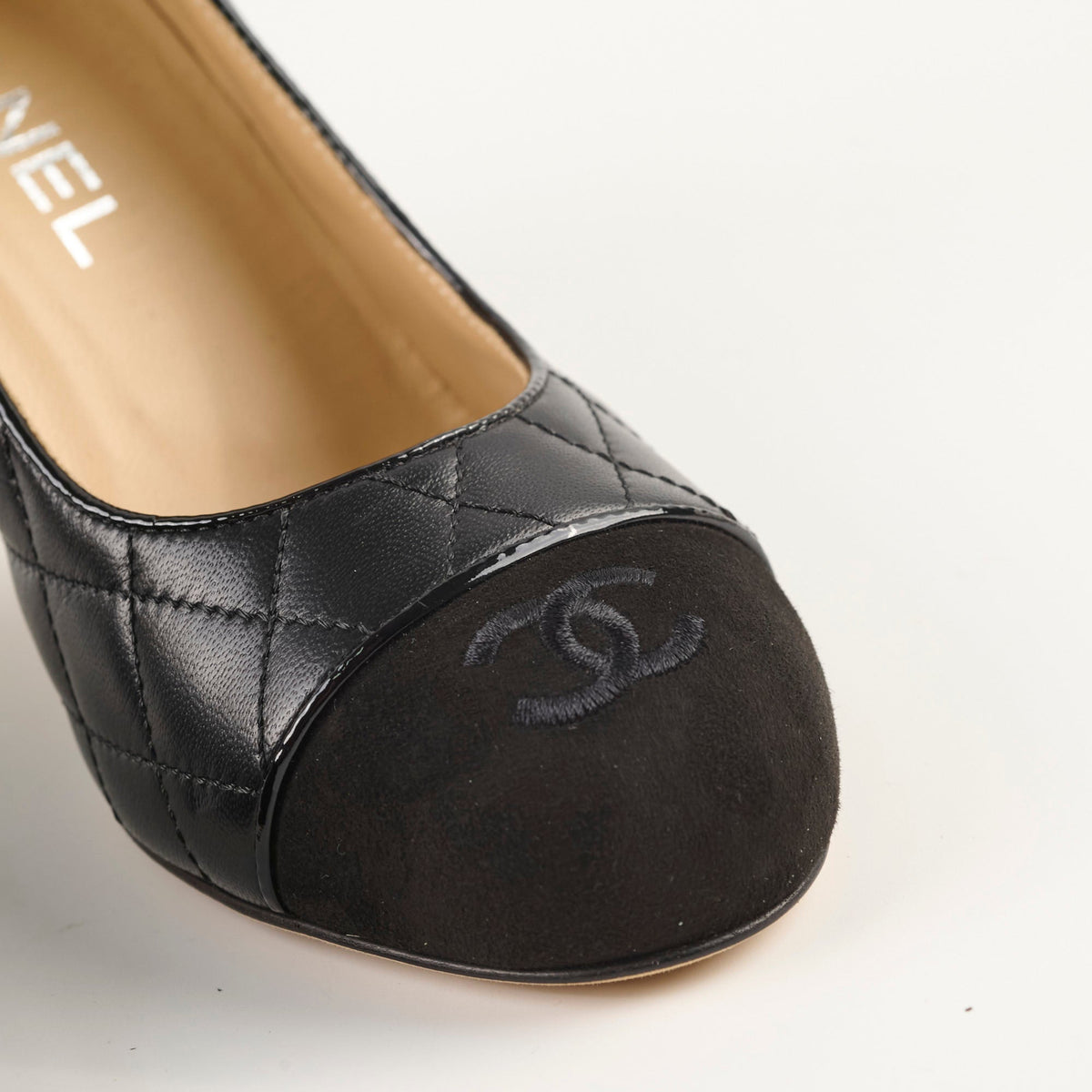 Chanel Leather Quilted Pumps Black Size 37 C - photo 9