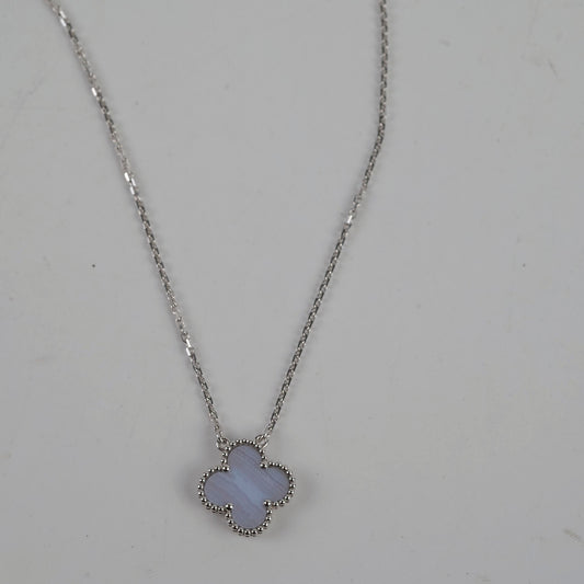 Van Cleef & Arpels Vintage Alhambra Chalcedony Necklace 2022 - photo 2