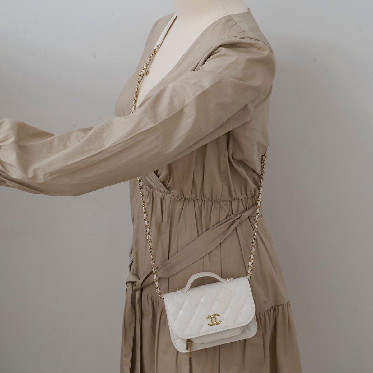 Chanel Mini Business Affinity Caviar Ivory White (microchip) - photo 14