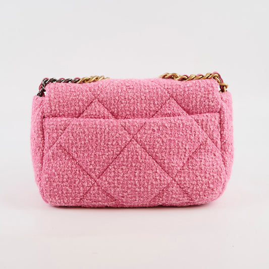 Chanel Pink Tweed Small Chanel 19 - photo 2