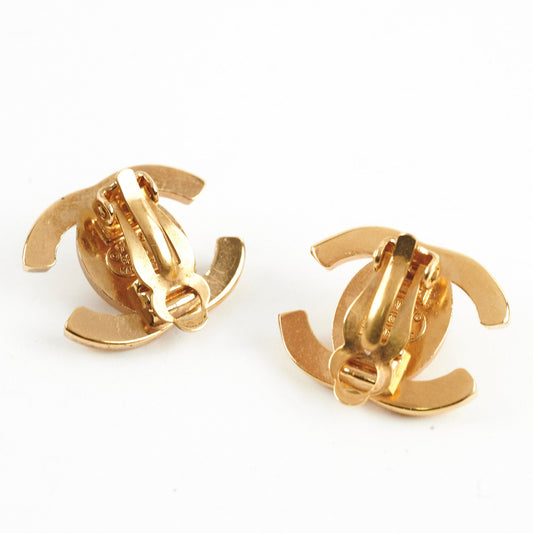 Chanel Vintage CC Turnlock Logo Clip on Earrings - photo 2