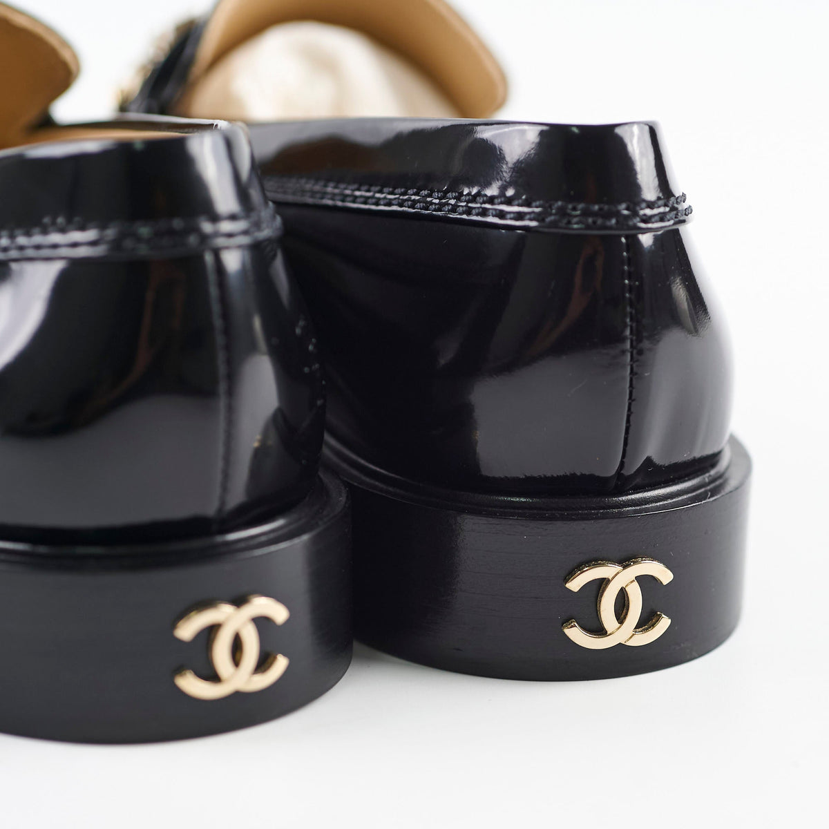 Chanel Patent Loafers Black Size 41C - photo 10