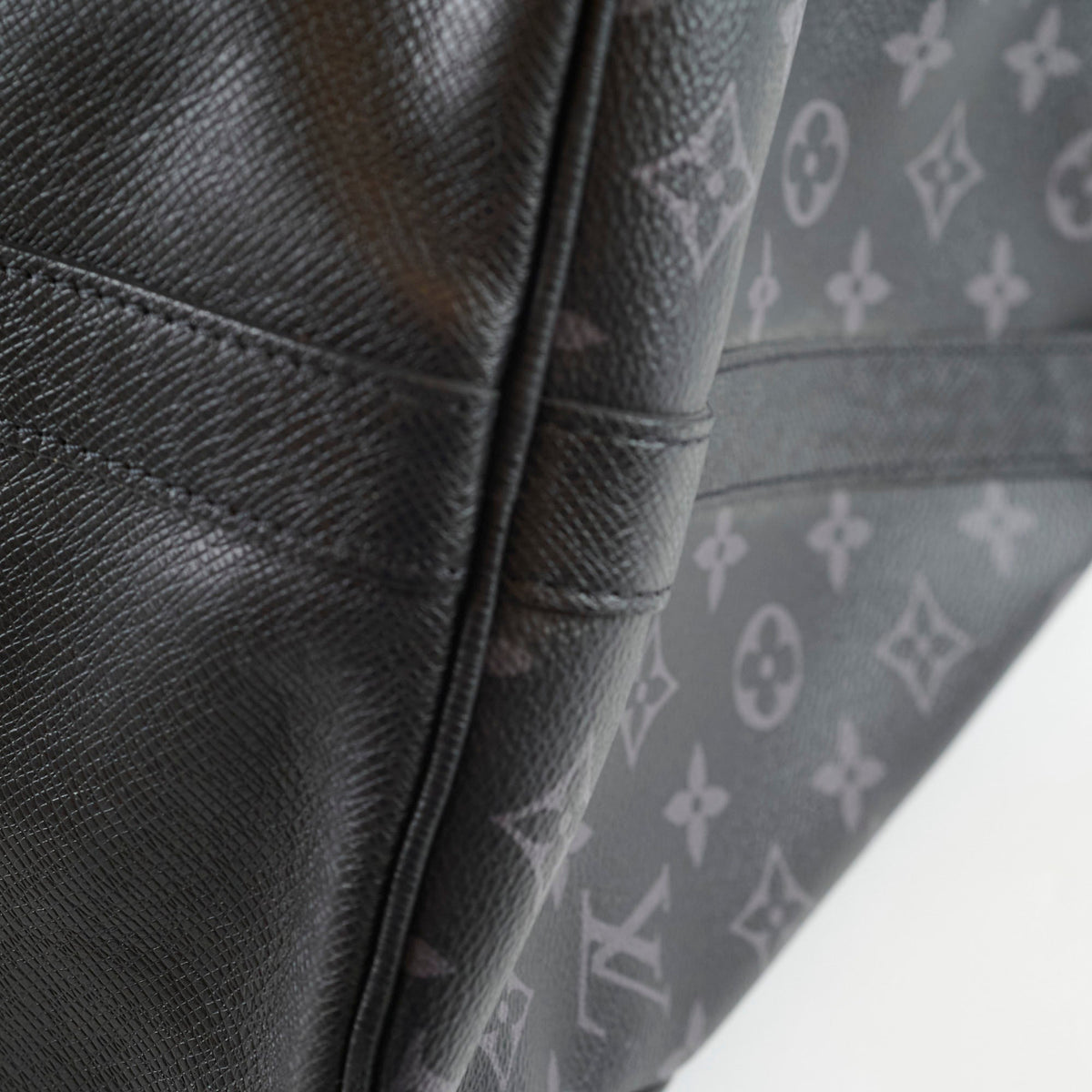 Louis Vuitton Keepall 50 Bandoulliere Monogram Eclipse Taiga - photo 19
