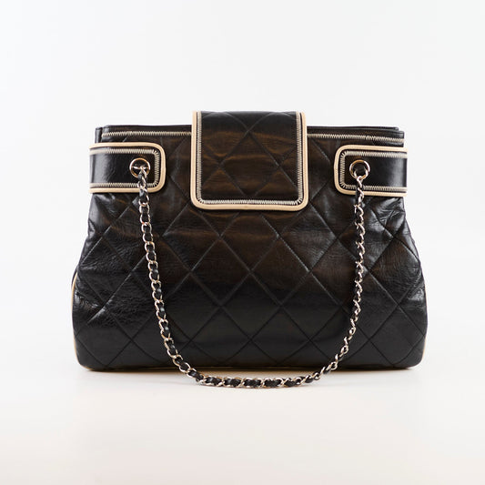 Chanel 2.55 Reissue East West Tote Black - photo 2