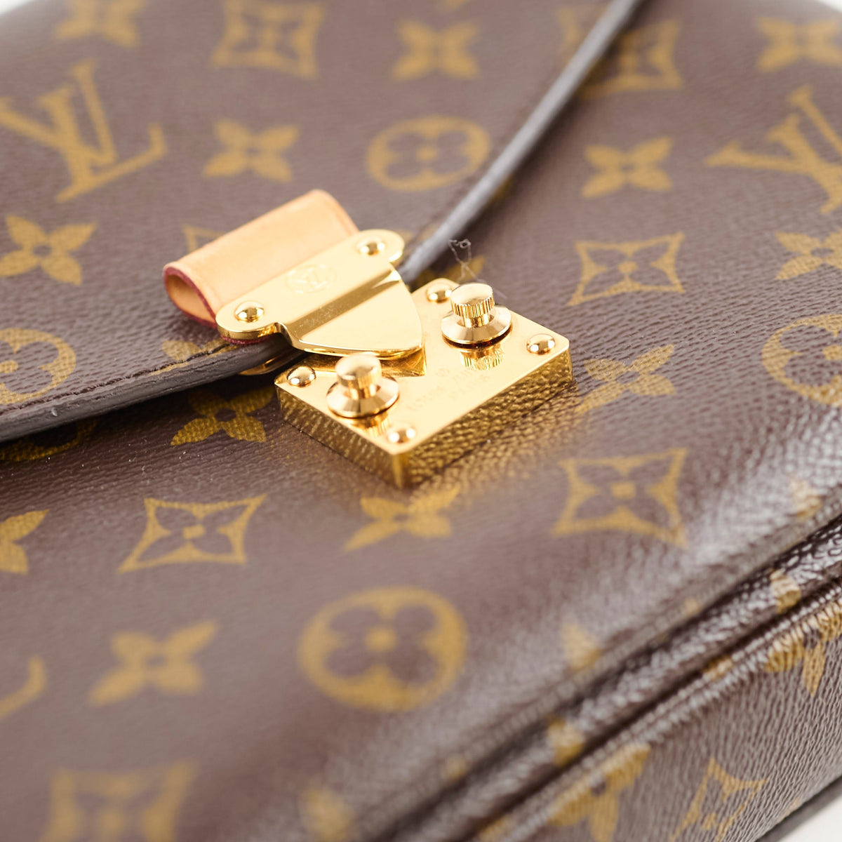 Louis Vuitton Pochette Metis Monogram - photo 11
