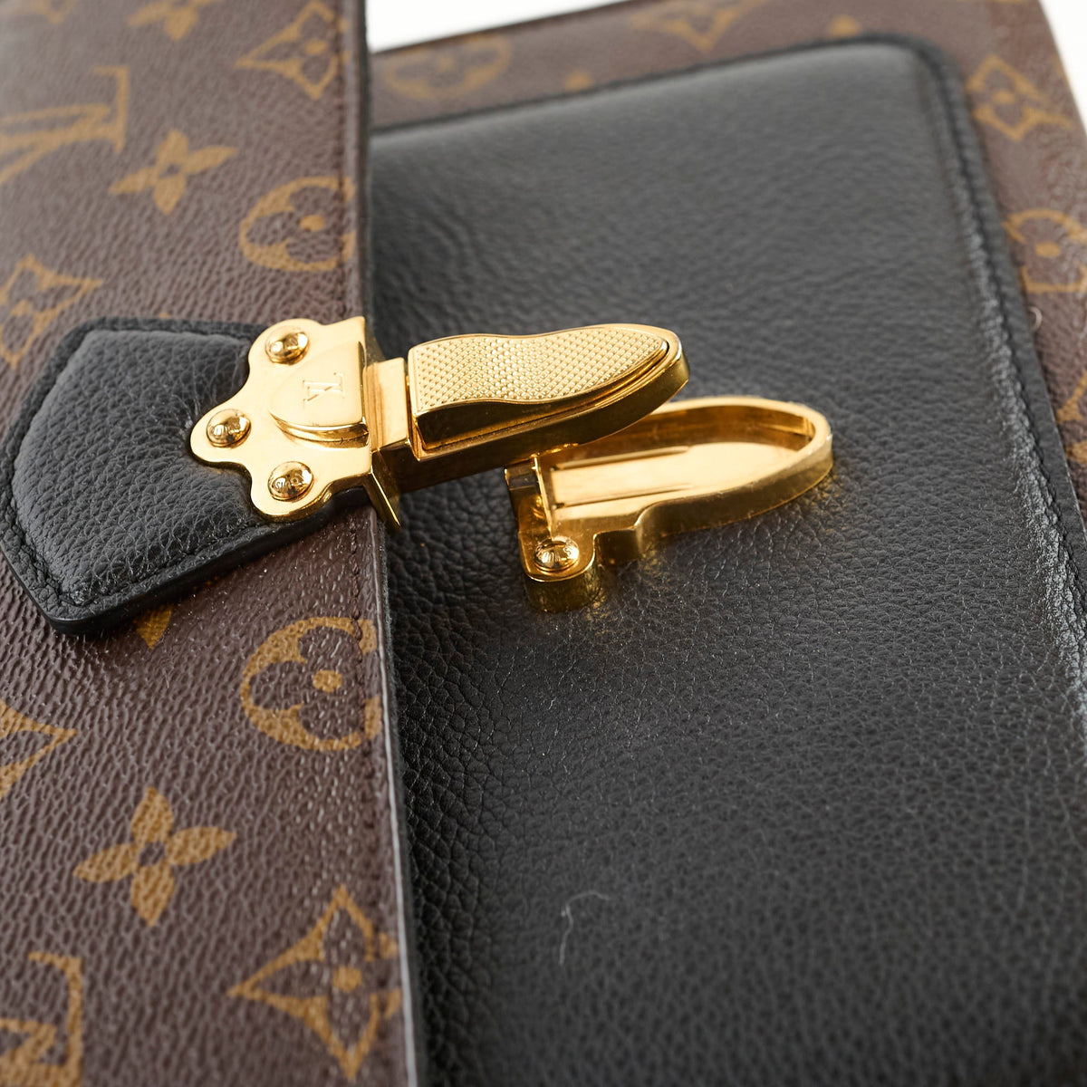 Louis Vuitton Victoire Black - photo 12