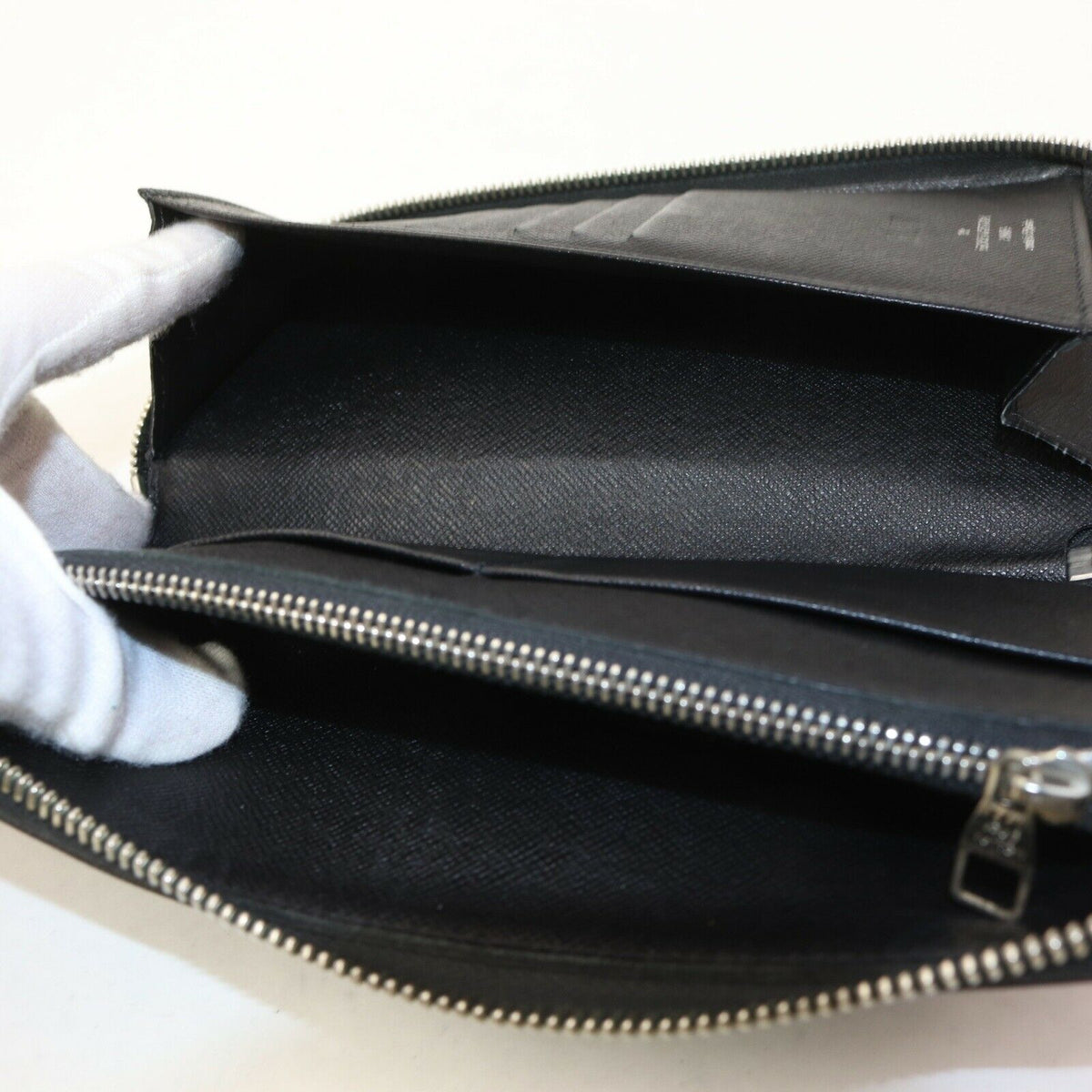 Louis Vuitton Zippy Wallet Black - photo 9