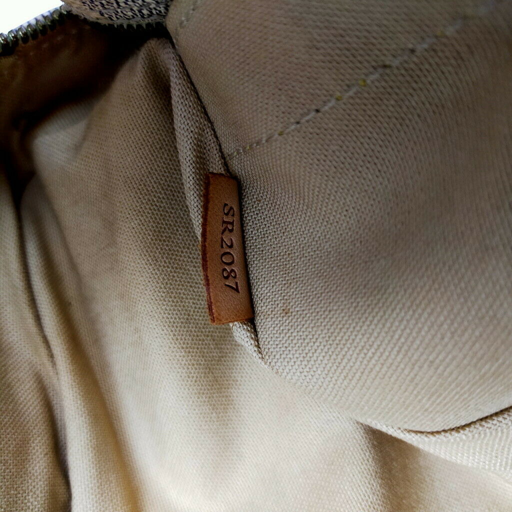 Louis Vuitton Naviglio Crossbody - photo 9