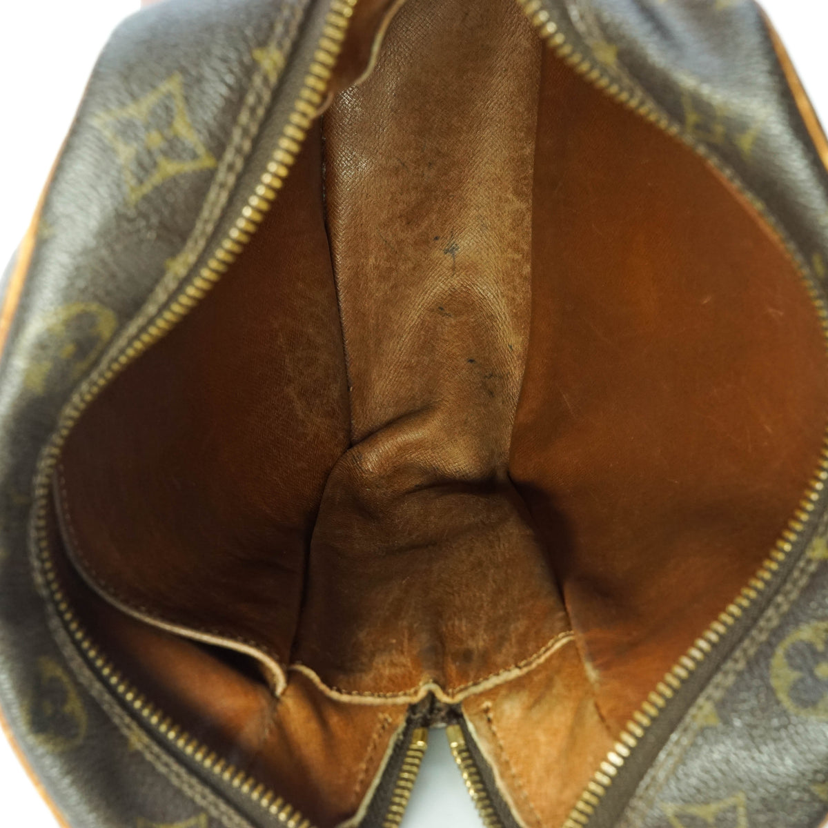 Louis Vuitton Danube Mm Crossbody - image 7