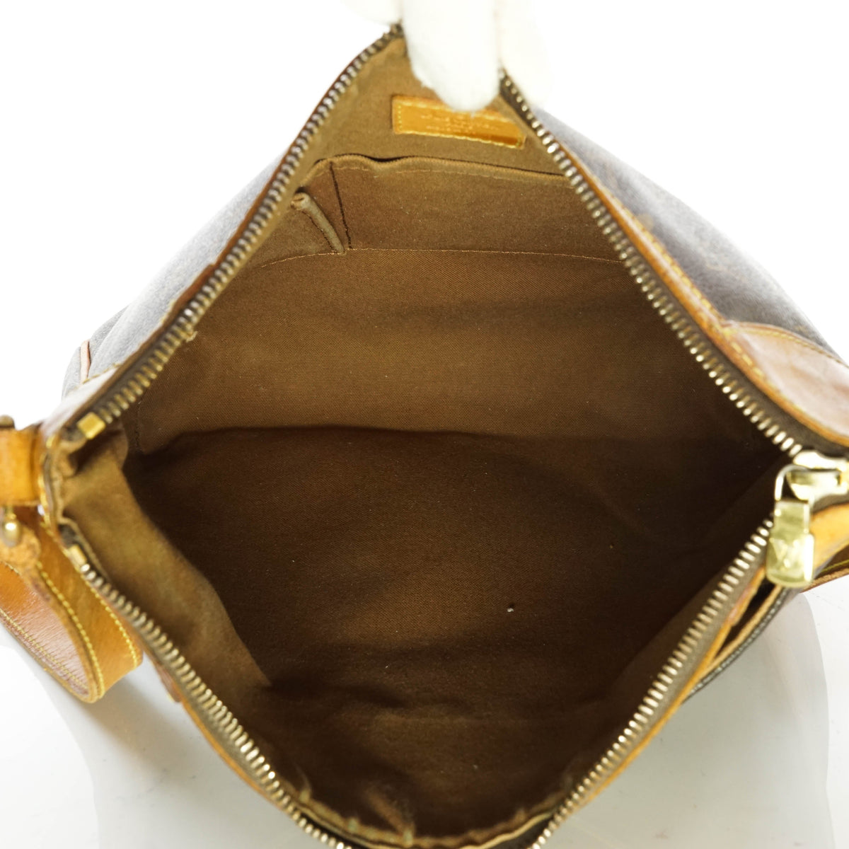 Louis Vuitton Odeon Mm Crossbody - photo 7