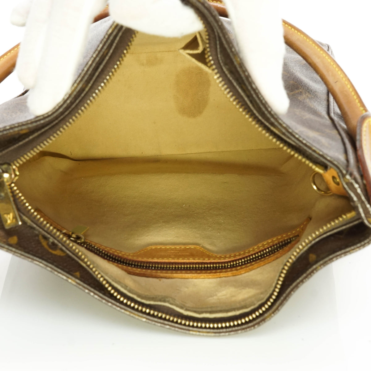 Louis Vuitton Looping Gm Shoulder - photo 7
