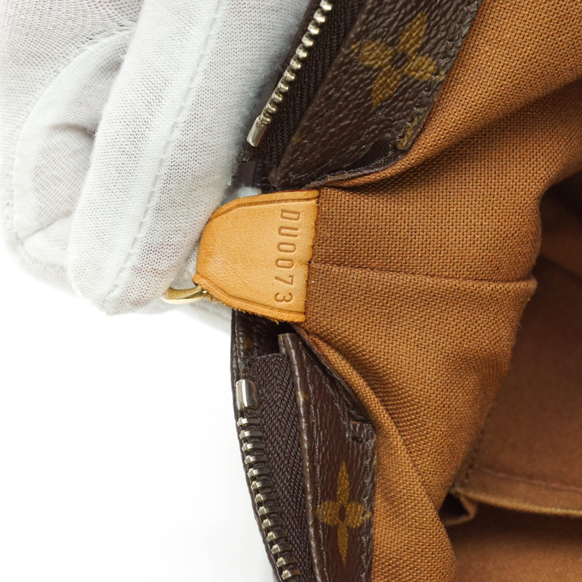 Louis Vuitton Cabas Mezzo Tote Bag - photo 8