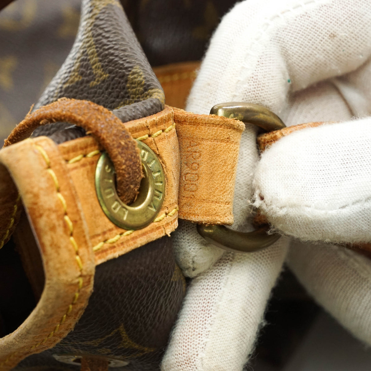 Louis Vuitton Noe Shoulder Bag - photo 8