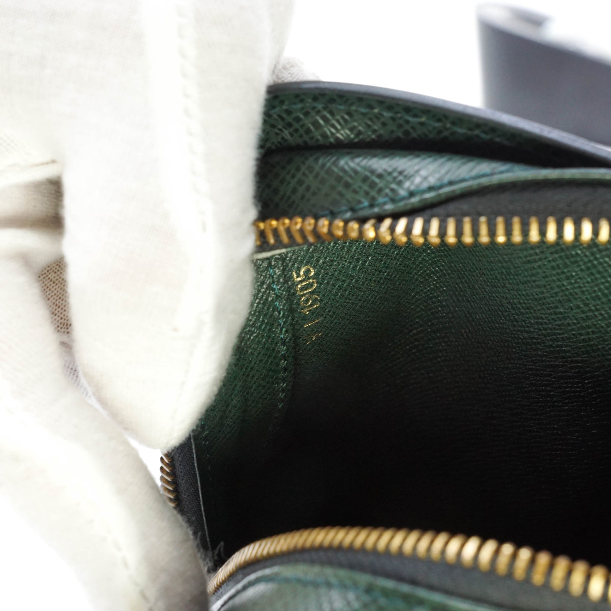 Louis Vuitton Baikal Grizzu Clutch - photo 14