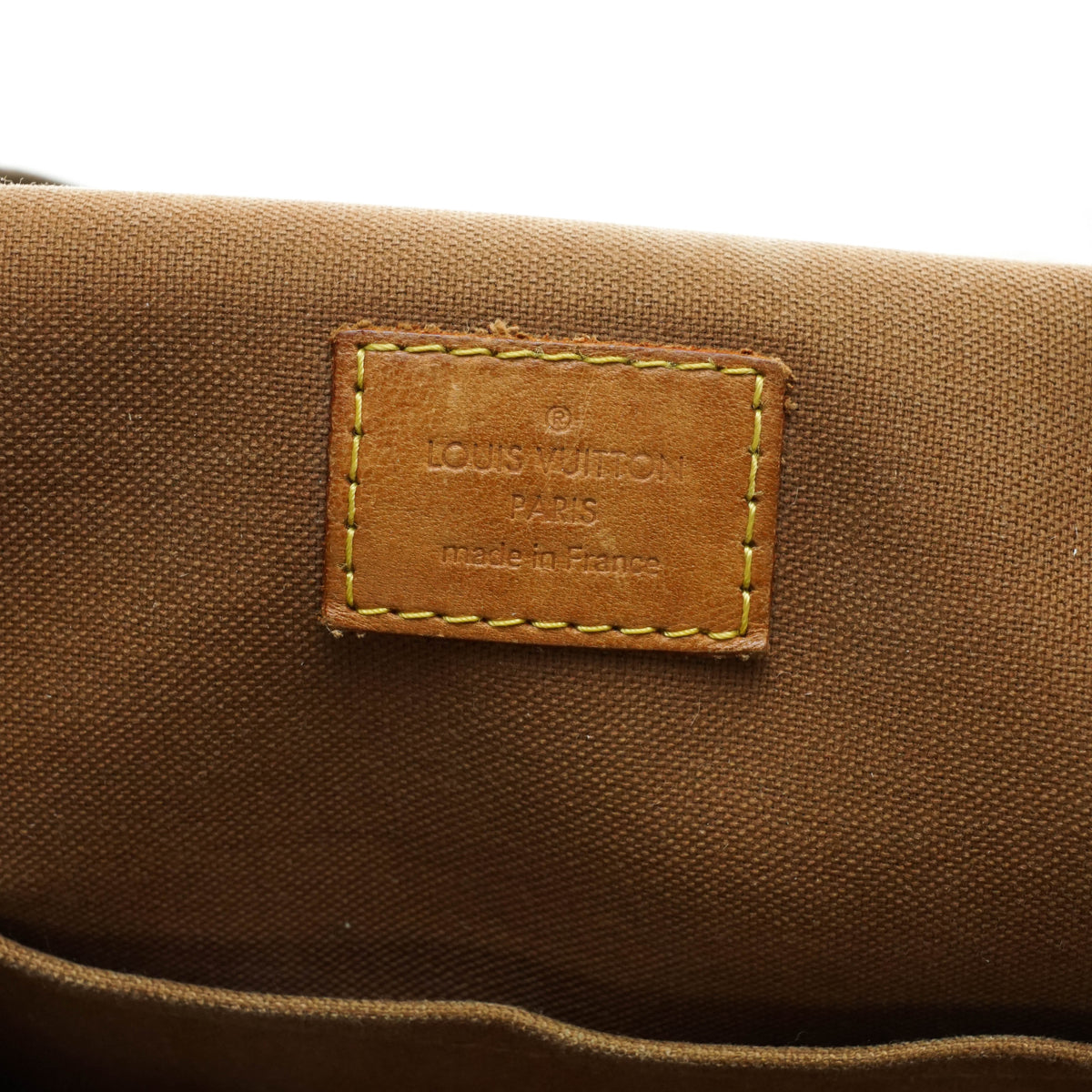 Louis Vuitton Bosphore Gm Messenger - photo 8