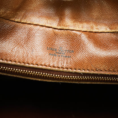 Louis Vuitton Boulogne 30 Crossbody - image 14
