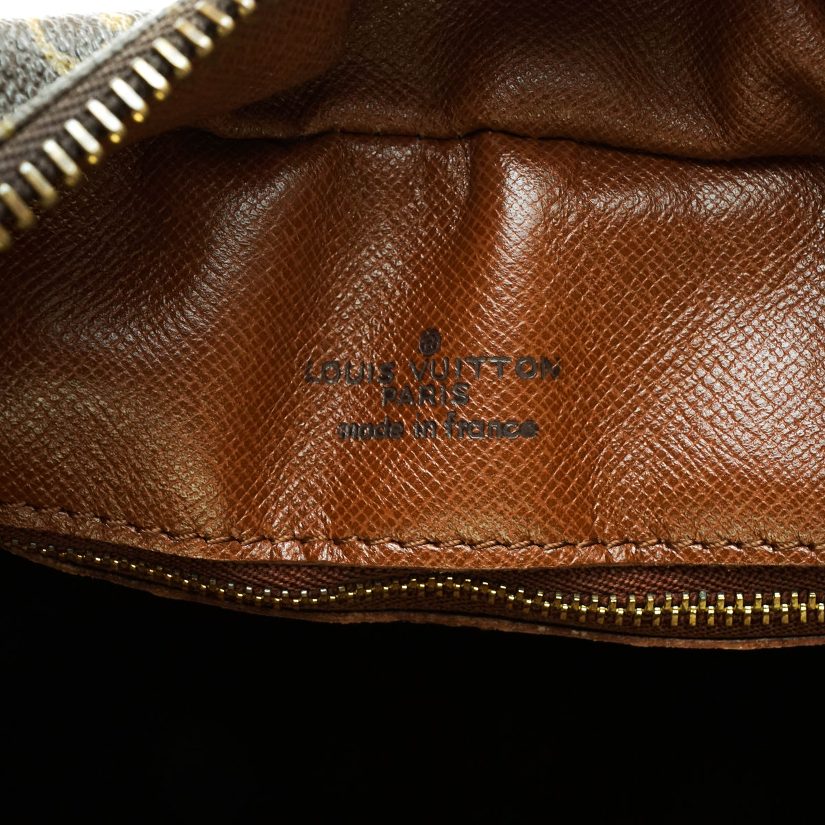 Louis Vuitton Danube Gm Crossbody - photo 8