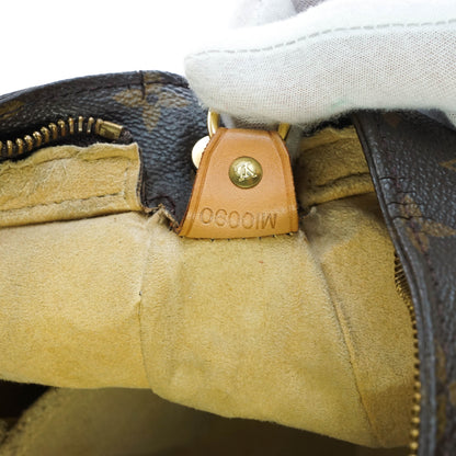 Louis Vuitton Looping Gm Shoulder - photo 8