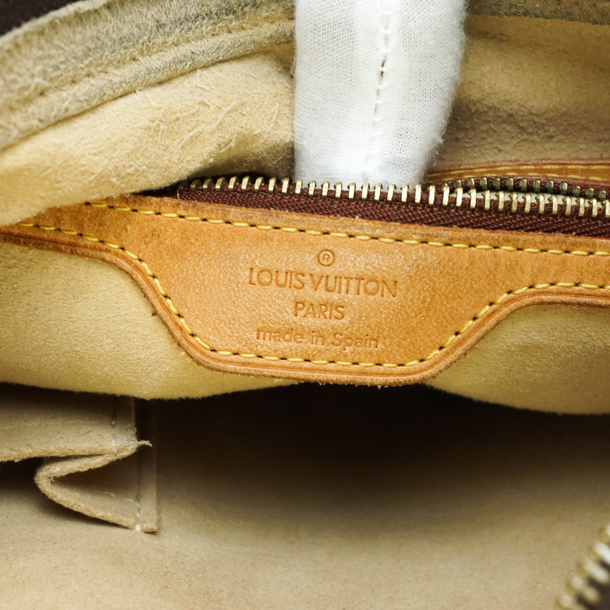 Louis Vuitton Looping Gm Shoulder - photo 9