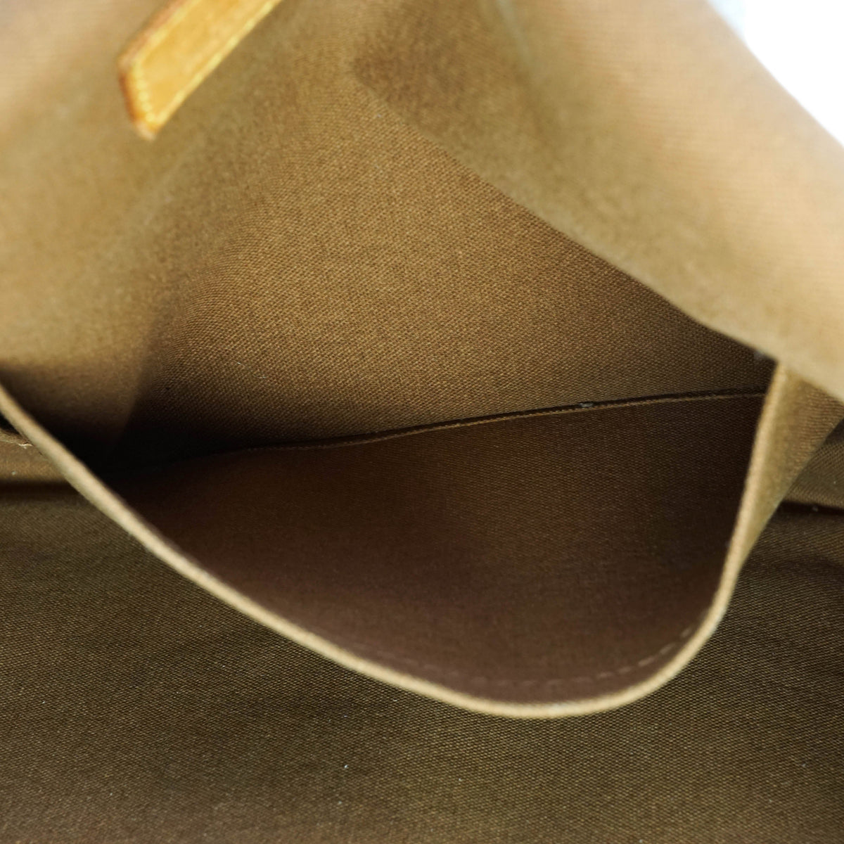 Louis Vuitton Bosphore Gm Crossbody - photo 9