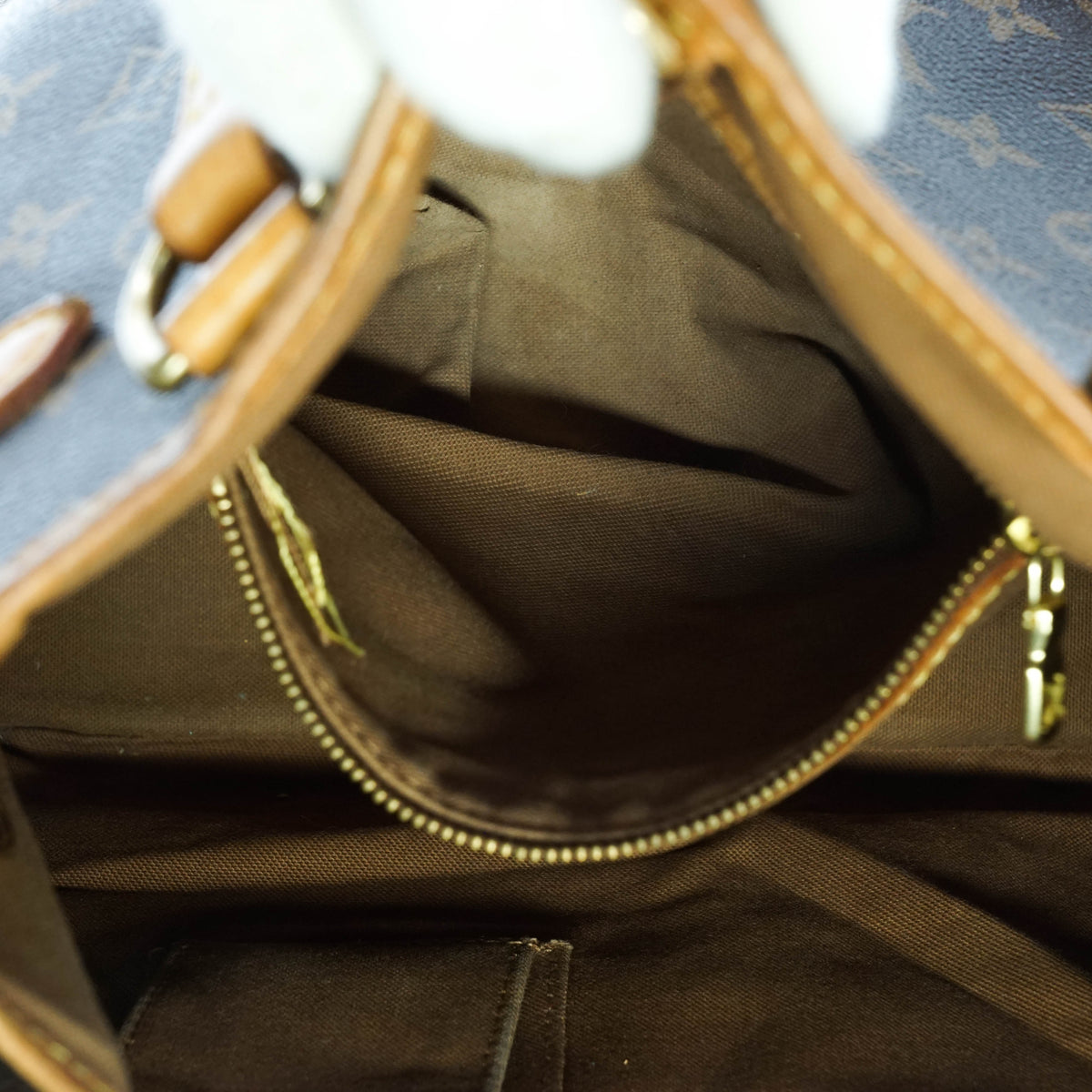 Louis Vuitton Batignolles Vertical - photo 9