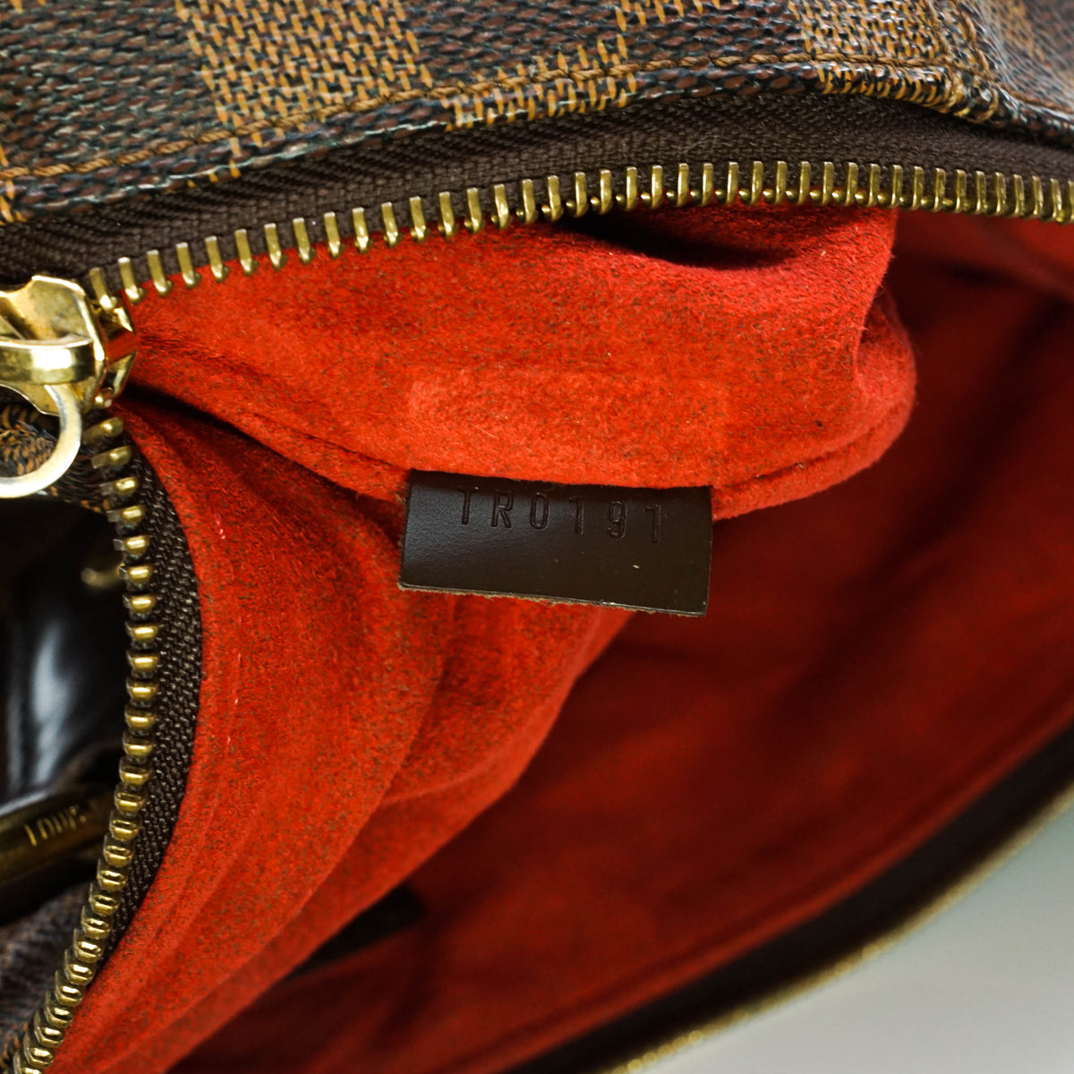 Louis Vuitton Evora Mm Shoulder Bag - photo 9