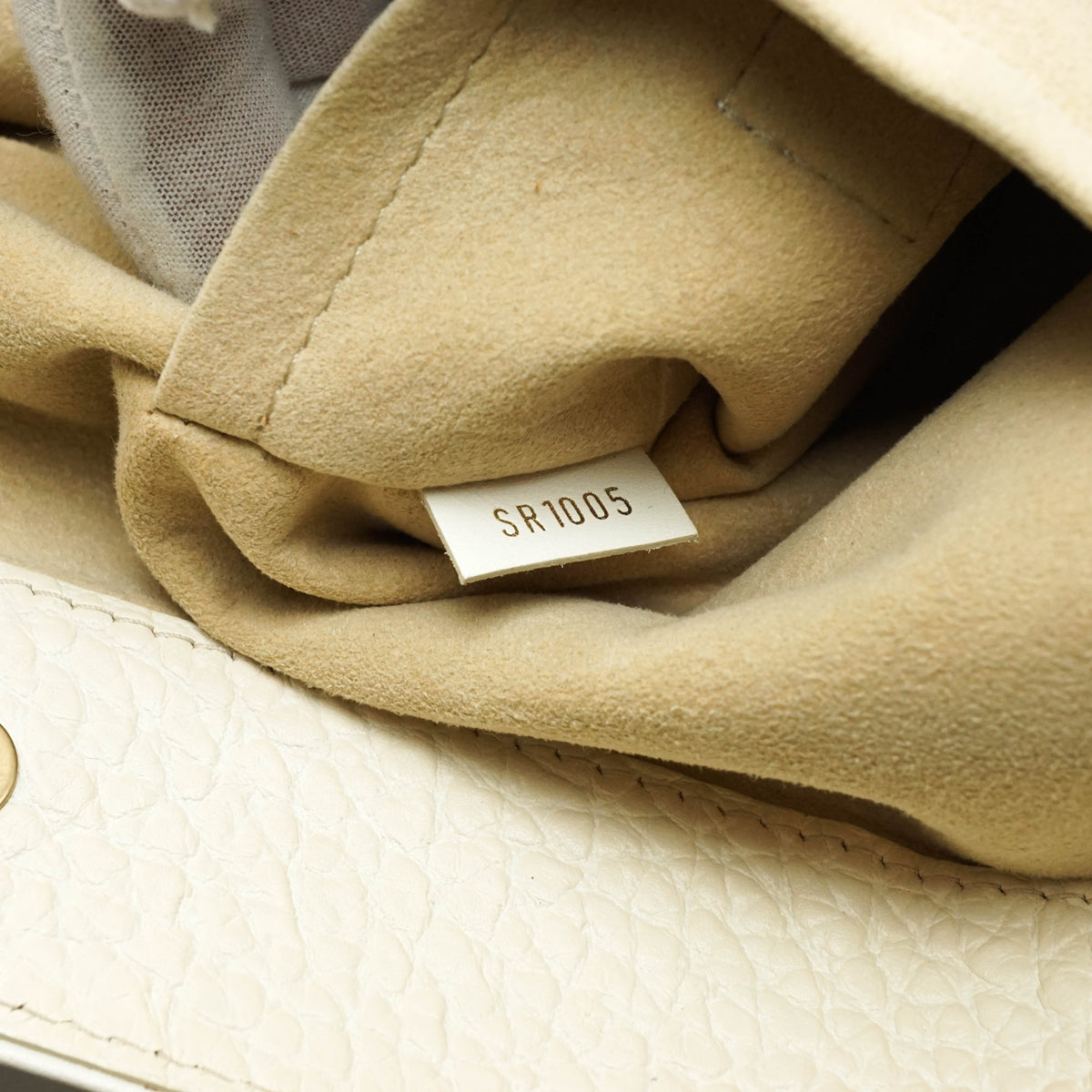 Louis Vuitton Trapeze Pm Hand Bag - photo 9