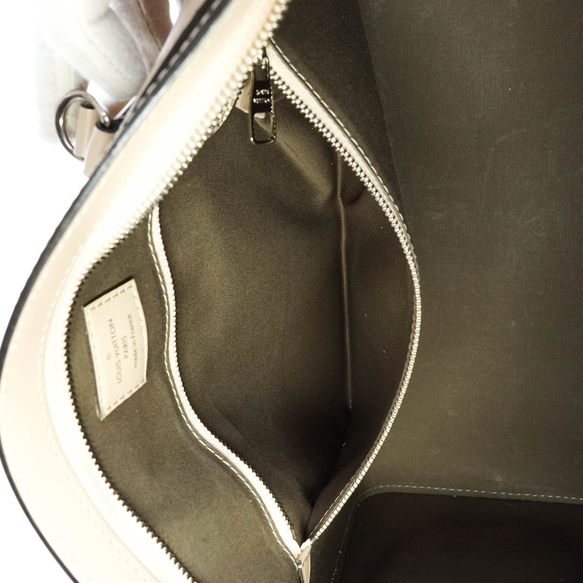Louis Vuitton Soufflot Mm Hand Bag - photo 9
