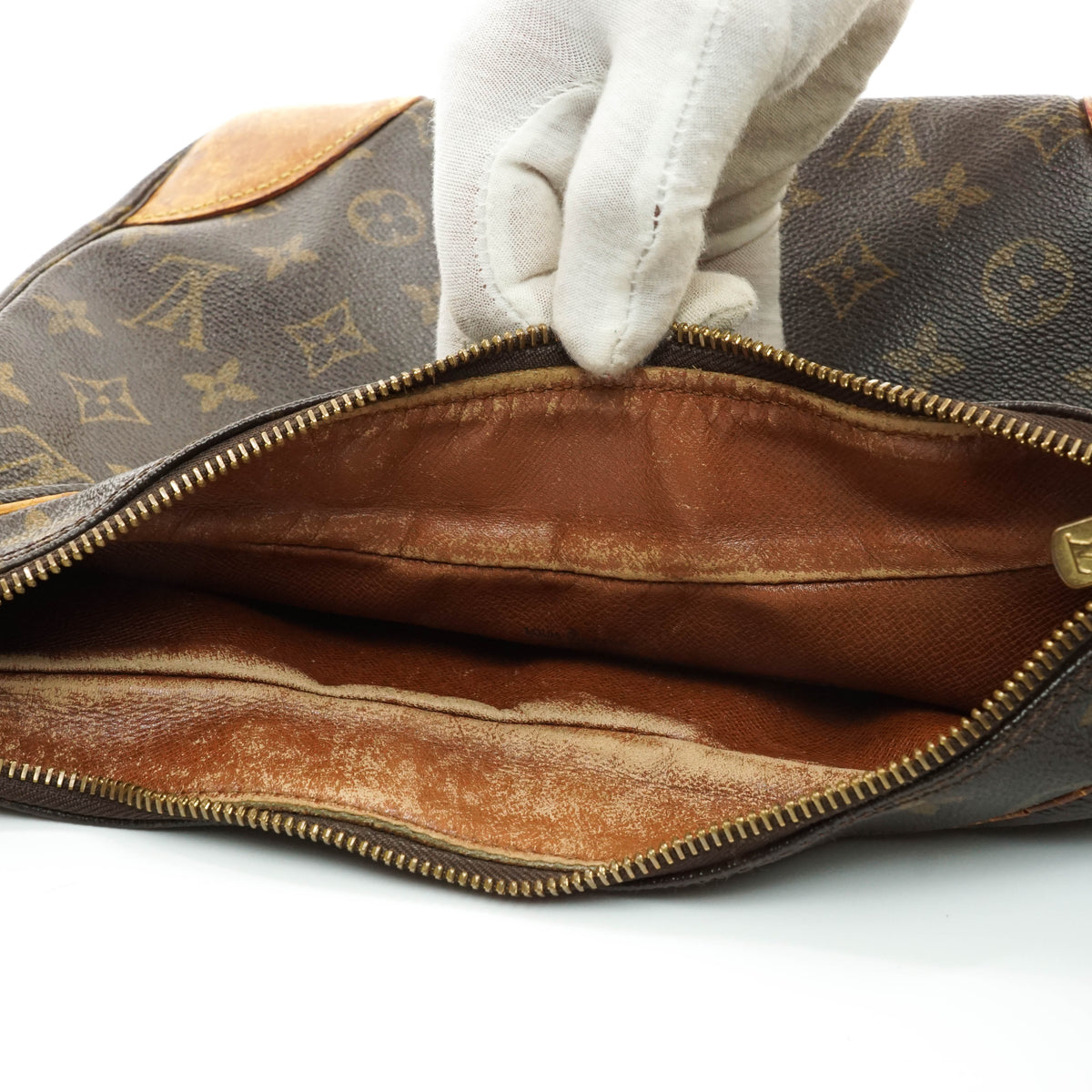Louis Vuitton Boulogne 30 Crossbody - photo 15
