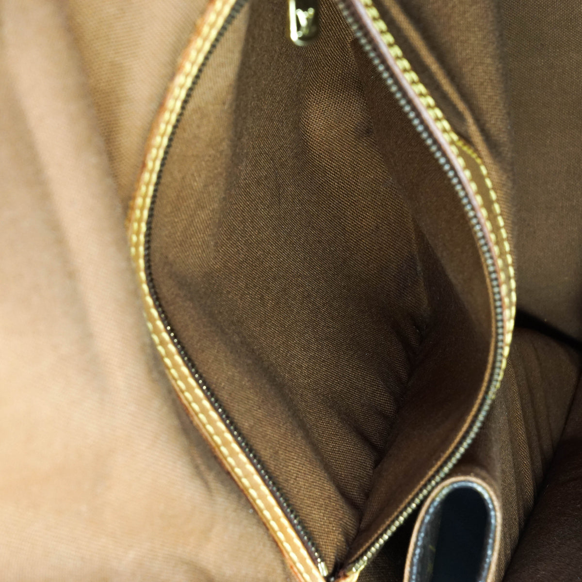 Louis Vuitton Beverly Hand Bag - photo 10