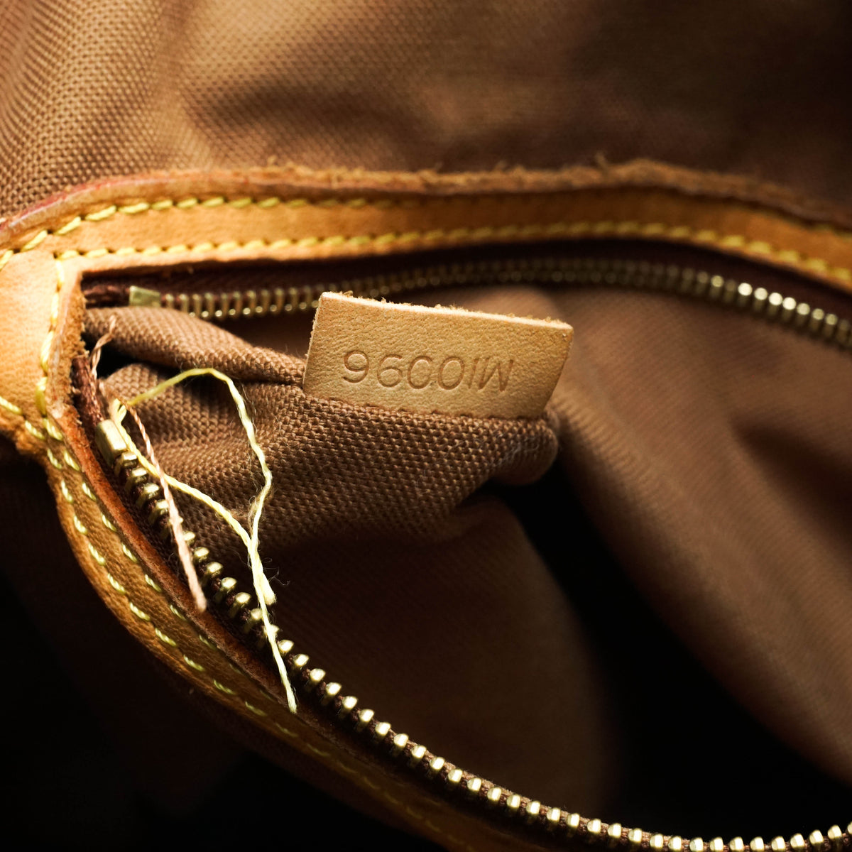 Louis Vuitton Batignolles Vertical - image 10