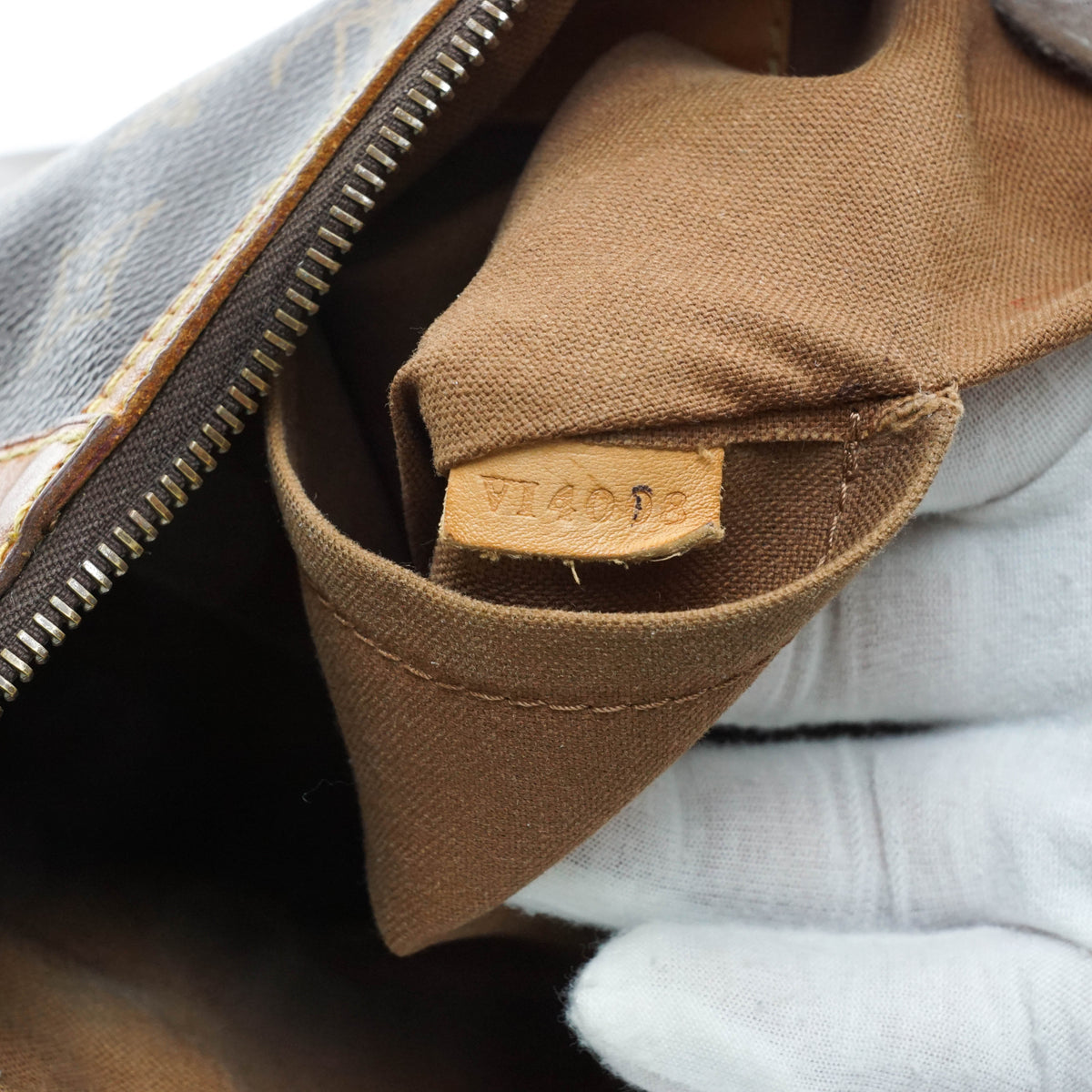 Louis Vuitton Odeon Mm Crossbody - photo 10