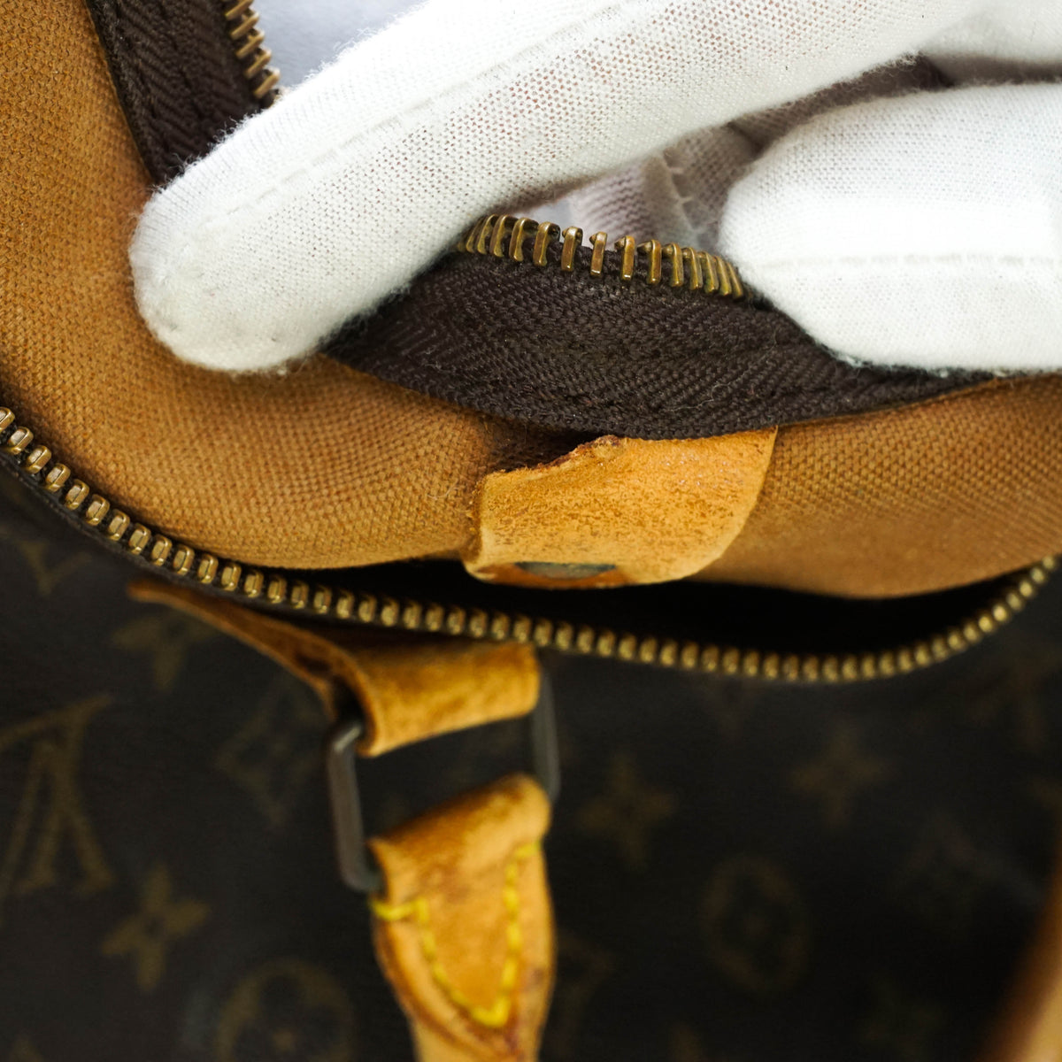 Louis Vuitton Speedy 40 Hand Bag - image 10