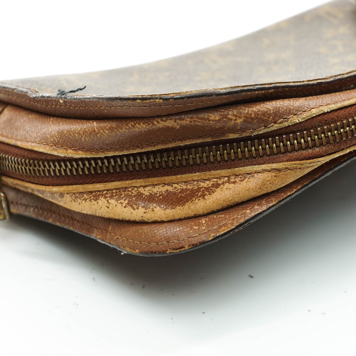 Louis Vuitton Orsay Clutch Bag - photo 11