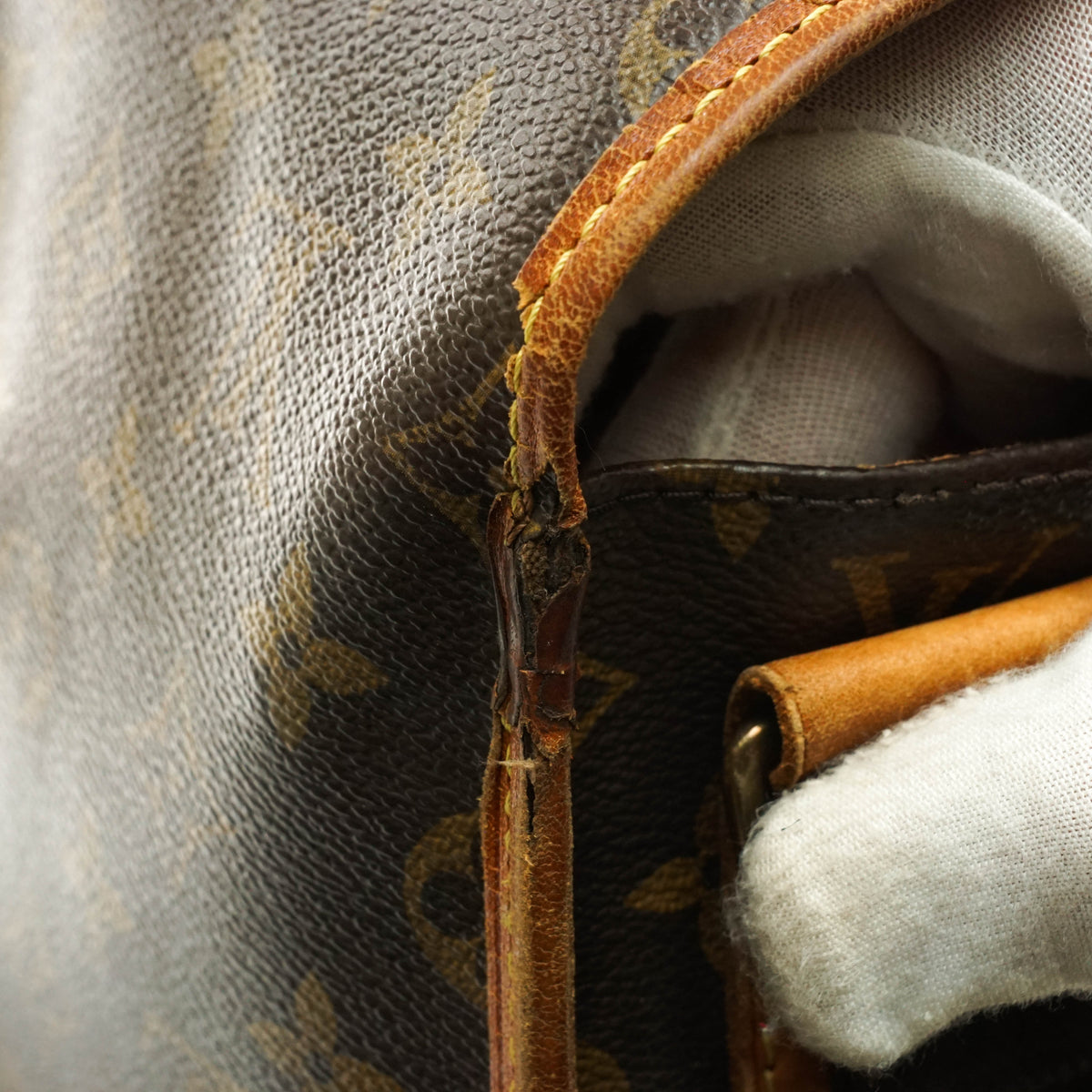 Louis Vuitton Bosphore Messenger - photo 11