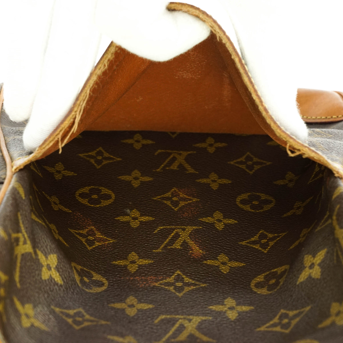 Louis Vuitton Danube Pm Crossbody - photo 11