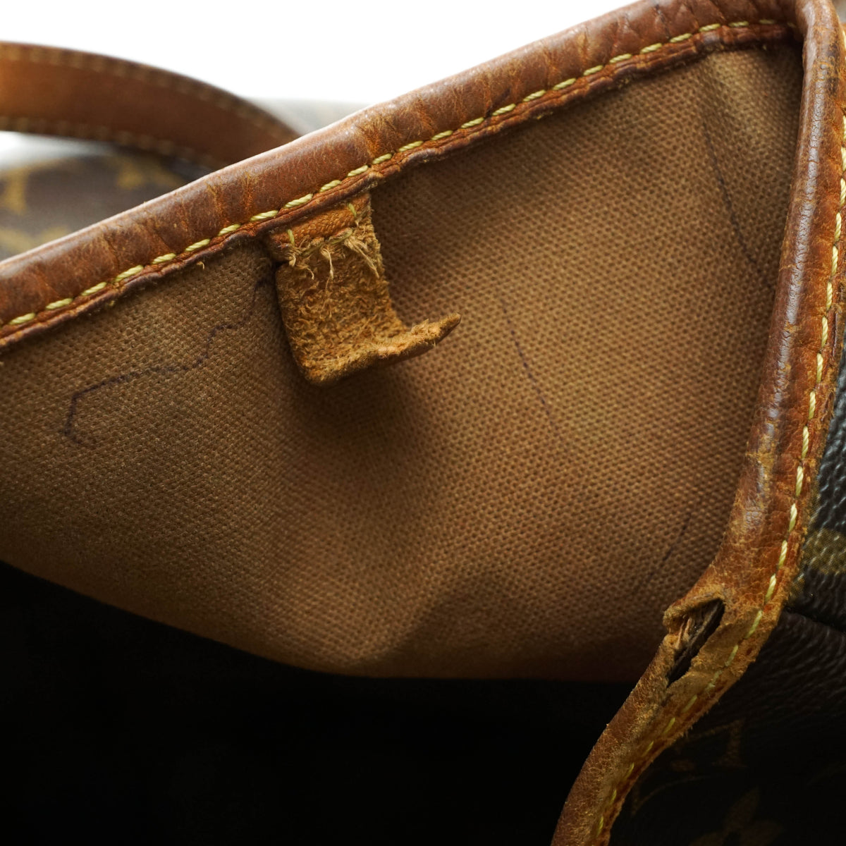 Louis Vuitton Batignolles Vertical - image 11
