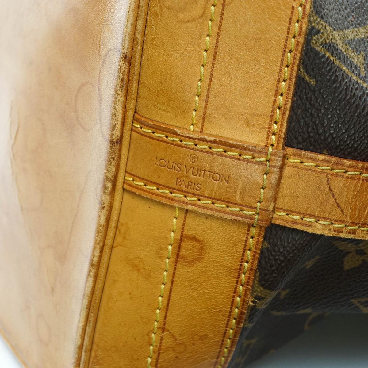 Louis Vuitton Noe Shoulder Bag - image 12