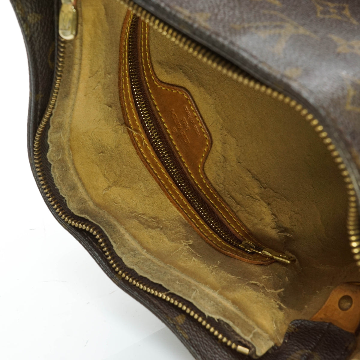Louis Vuitton Looping Gm Shoulder - image 12