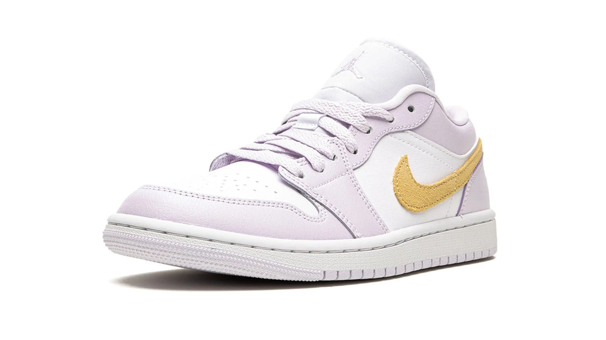 AIR JORDAN 1 LO WMNS "Barely Grape" - image 2